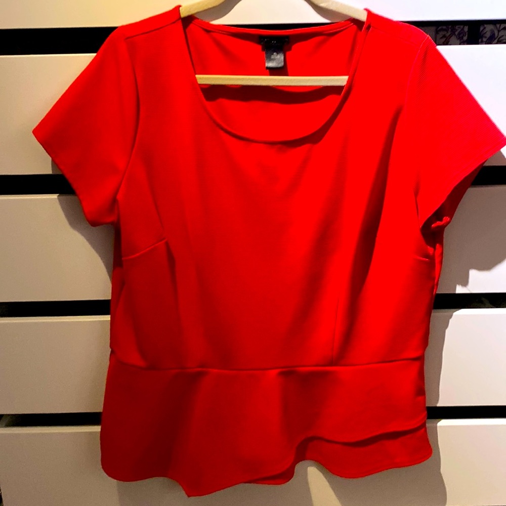 Short sleeve professional top